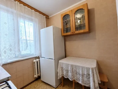 Продаж 2-кімнатної р-н Л. Лук'яненко