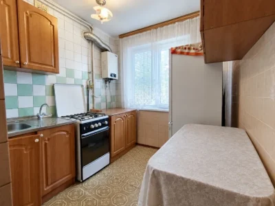 Продаж 2-кімнатної р-н Л. Лук'яненко