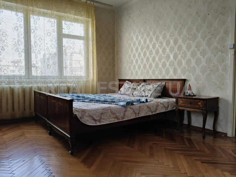 БЕЗ КОМІСІЇ. Продаж однокімнатної квартири під ремонт у піші