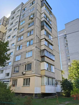 БЕЗ КОМІСІЇ. Продаж однокімнатної квартири під ремонт у піші