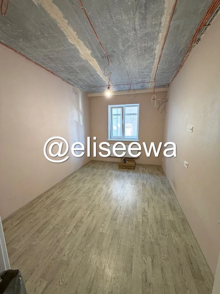 Apartment for Sale - 45 sq m, near "Zakhisnykiv Ukrainy" metro station