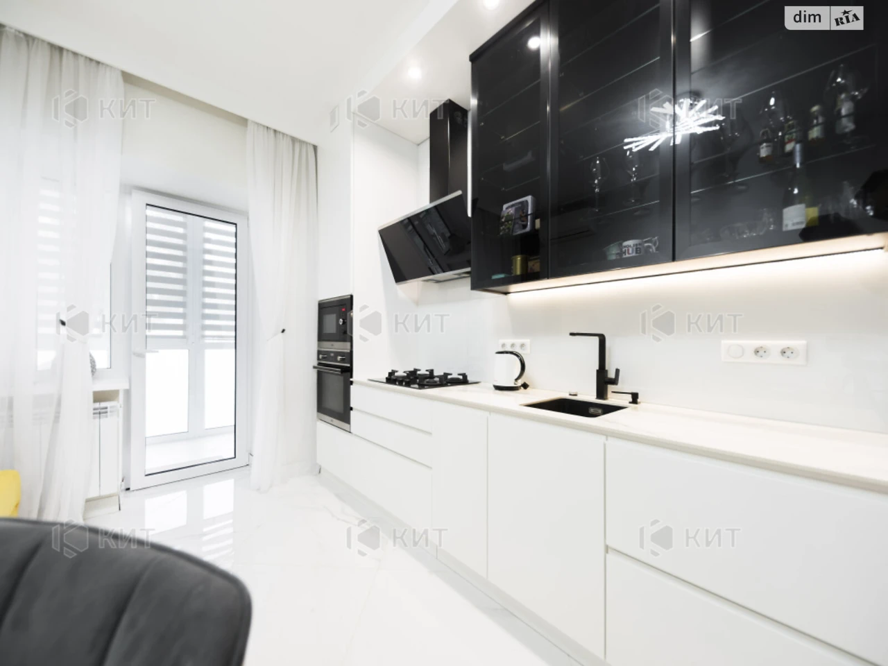 Apartment for Sale: Center