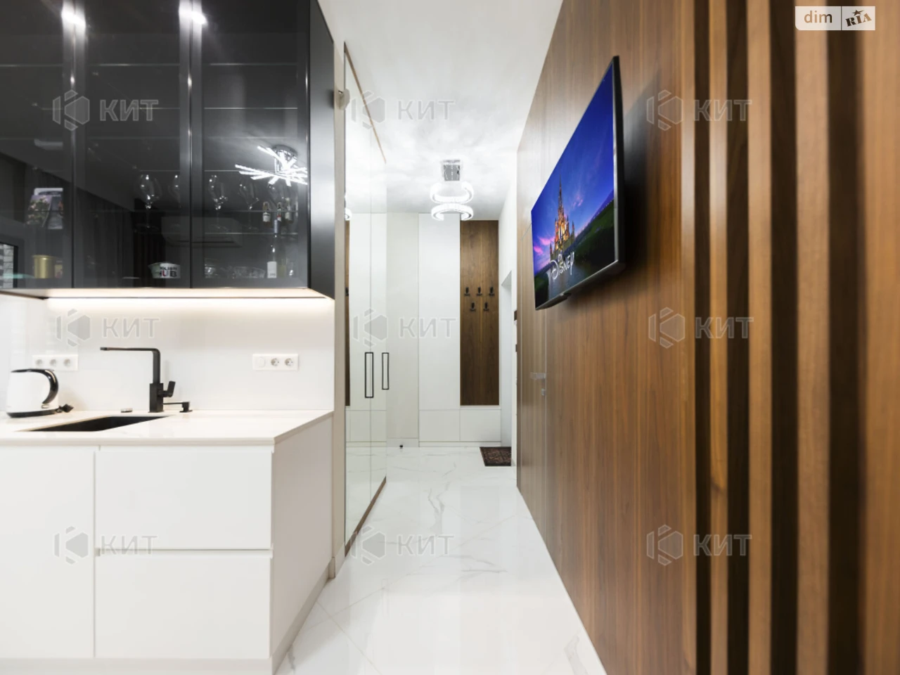 Apartment for Sale: Center
