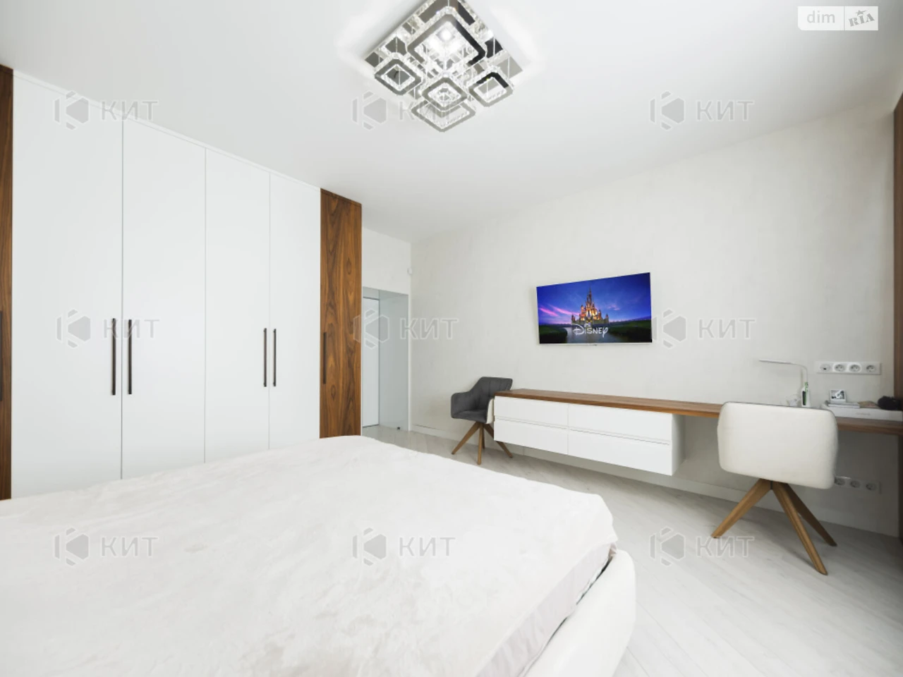 Apartment for Sale: Center