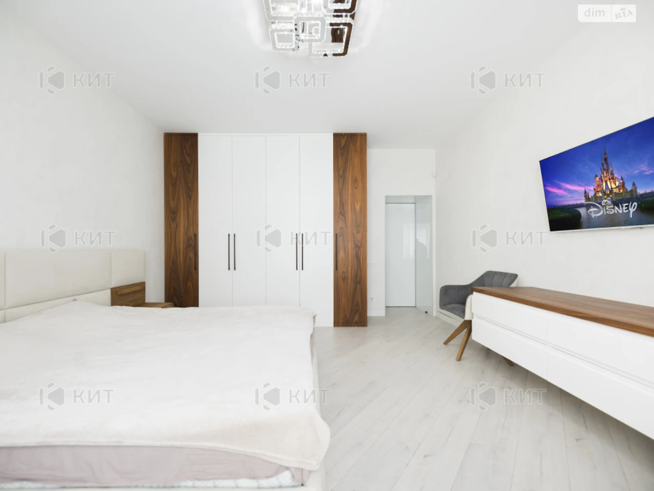 Apartment for Sale: Center