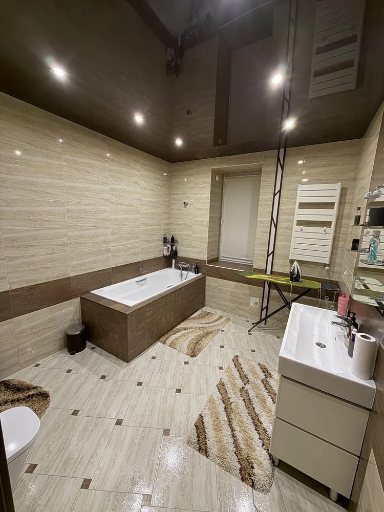 Sale of a 3-room apartment in K. Olgy