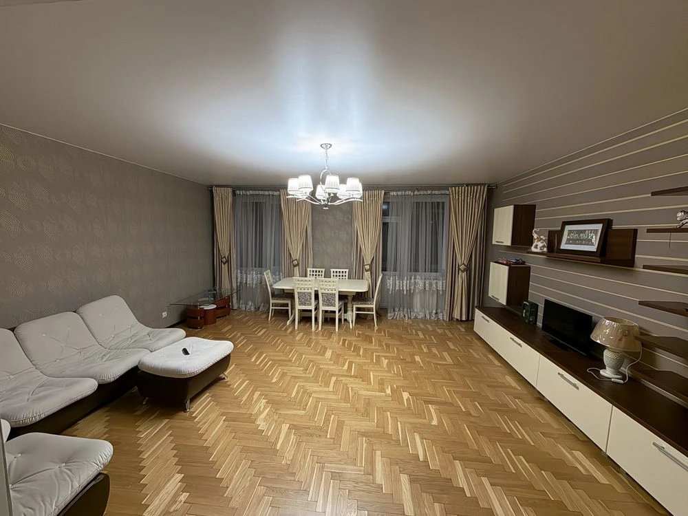 Sale of a 3-room apartment in K. Olgy