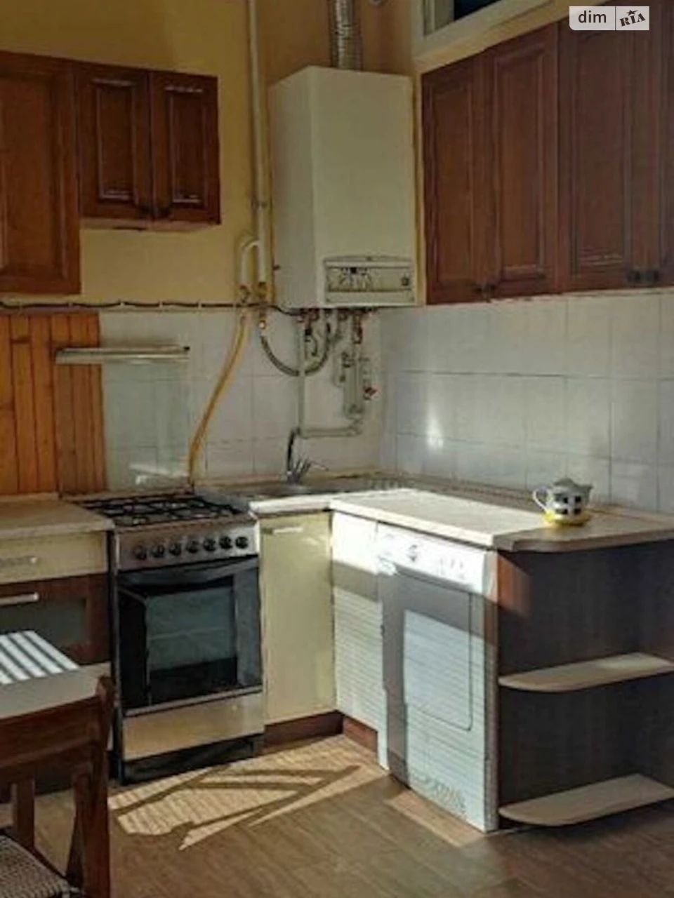 Apartment for Sale: Near the Train Station