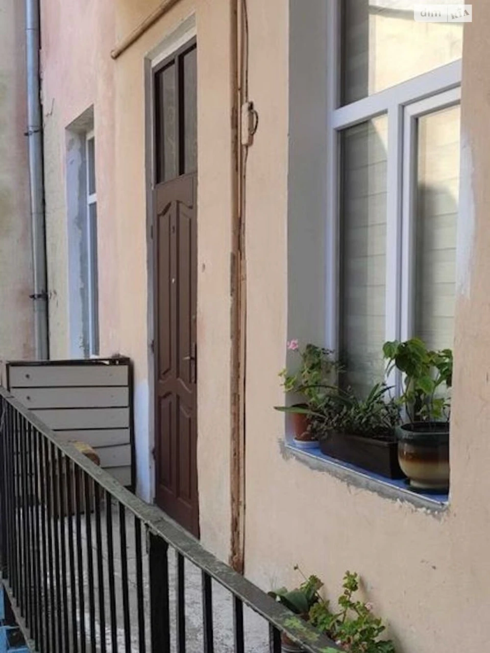 Apartment for Sale: Near the Train Station