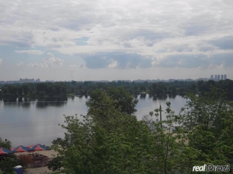 4-комнатная квартира, 96 кв.м
