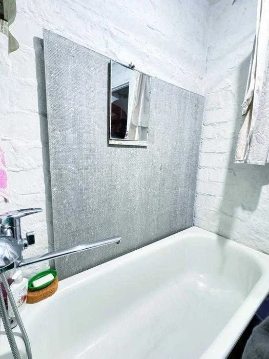 I am selling a 2-room apartment in Saltovka.
