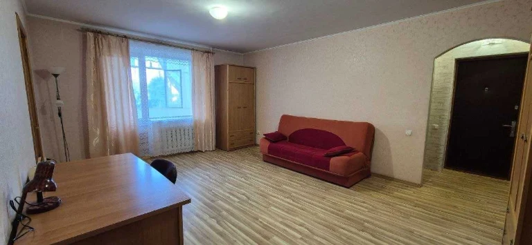 Продажа 4-комнальной квартиры в районе кинотеатра Мир