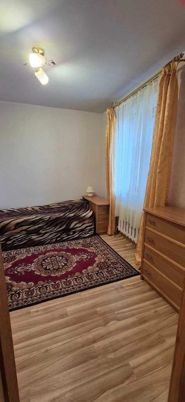 Продажа 4-комнальной квартиры в районе кинотеатра Мир