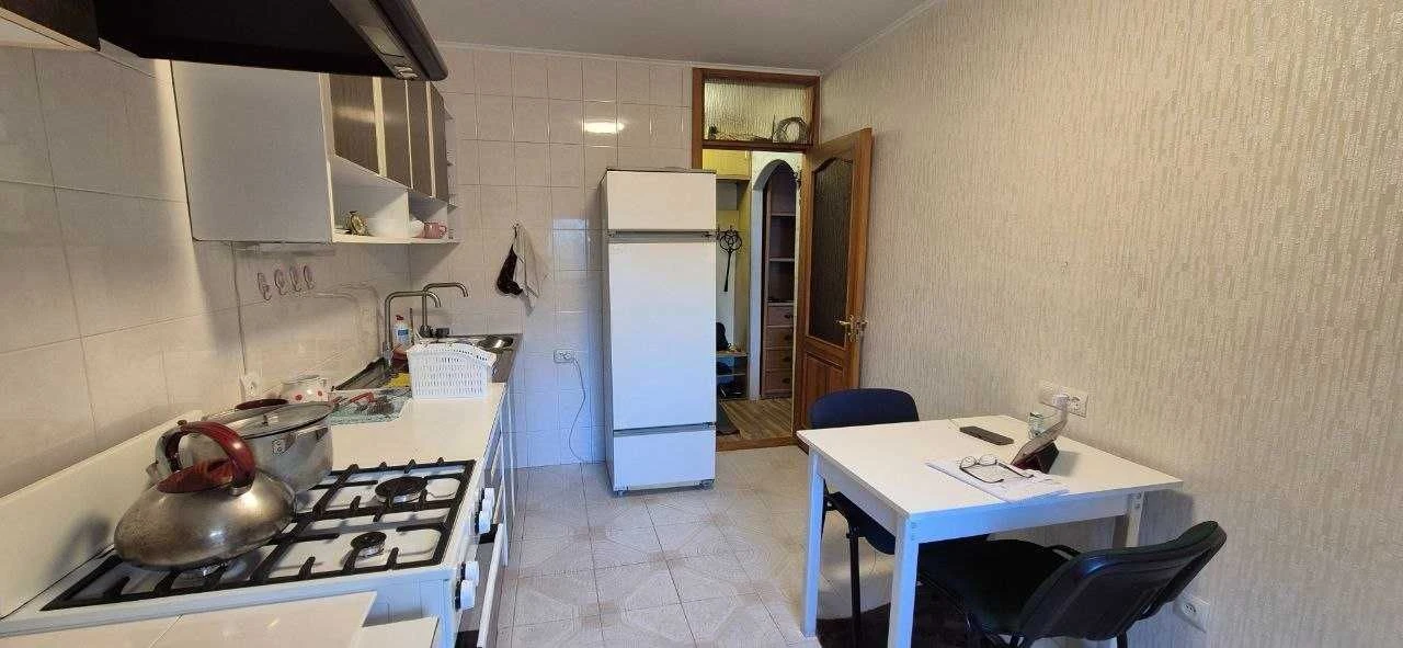 Продажа 4-комнальной квартиры в районе кинотеатра Мир
