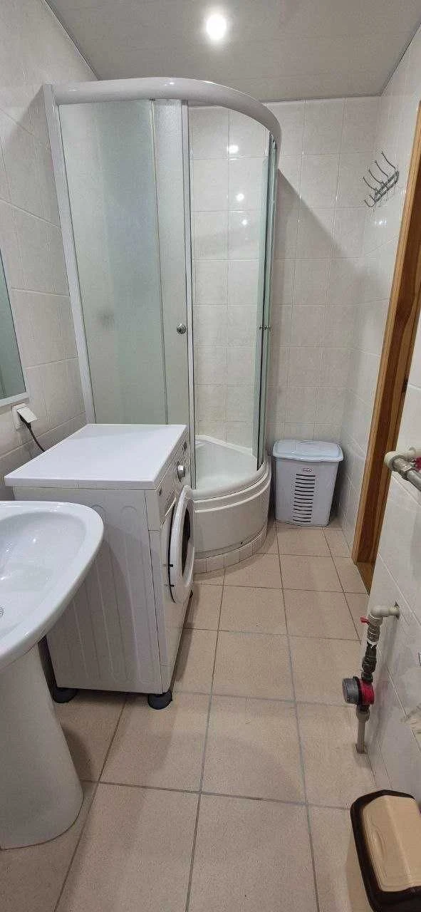Продажа 4-комнальной квартиры в районе кинотеатра Мир
