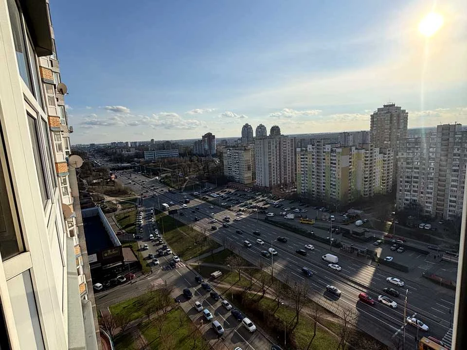Apartment. Akademika Palladina Prospect