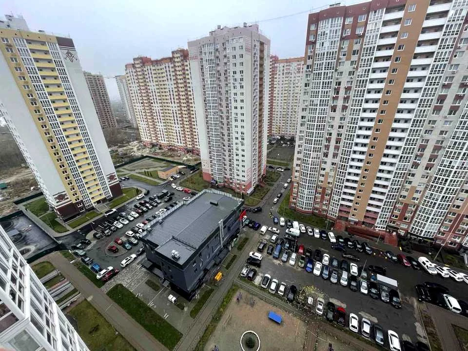Квартира. Киев, улица Бориса Гмины