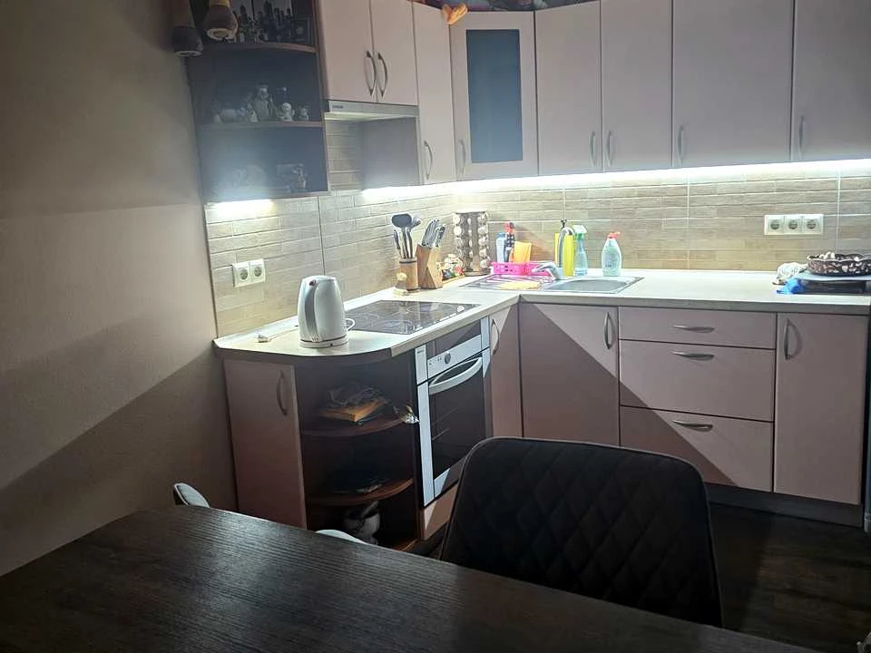 Apartment. Kyiv, Dragomannova st.