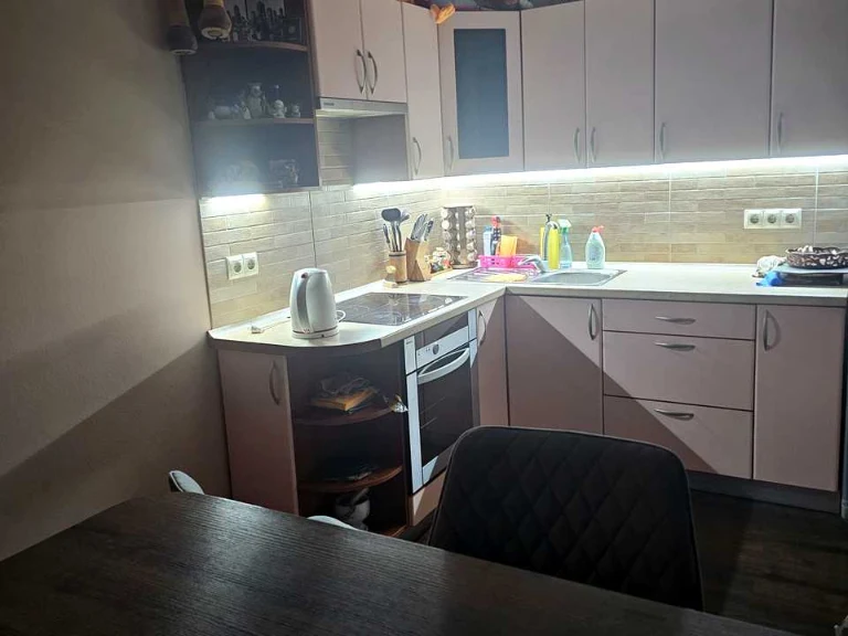 Apartment. Kyiv, Dragomannova st.