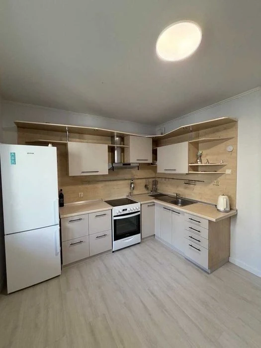 For sale 2-room apartment, Urlivska Street 17