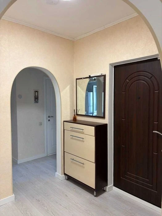For sale 2-room apartment, Urlivska Street 17
