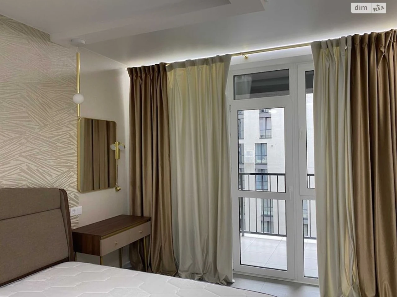 Sale of Apartment in New World