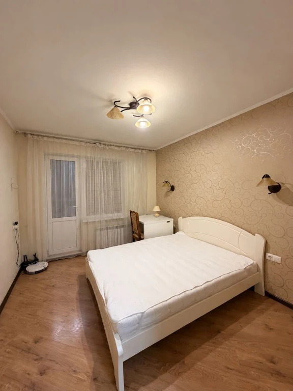 Apartment for Sale: 2-Bedroom, Urlivska 34