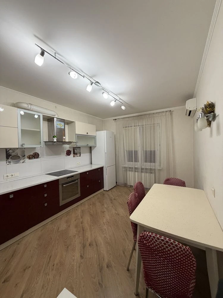 Apartment for Sale: 2-Bedroom, Urlivska 34
