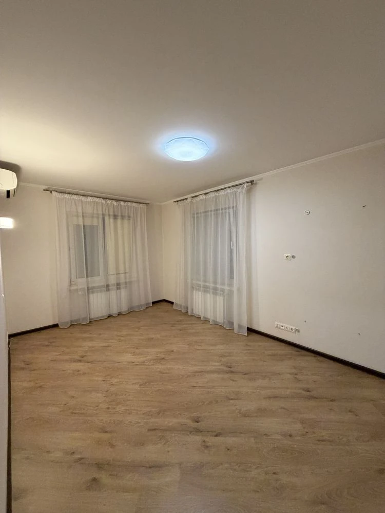 Apartment for Sale: 2-Bedroom, Urlivska 34