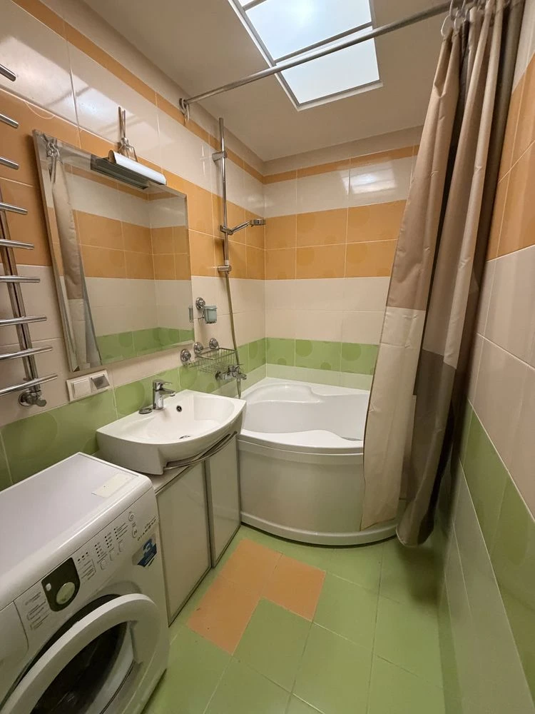 Apartment for Sale: 2-Bedroom, Urlivska 34