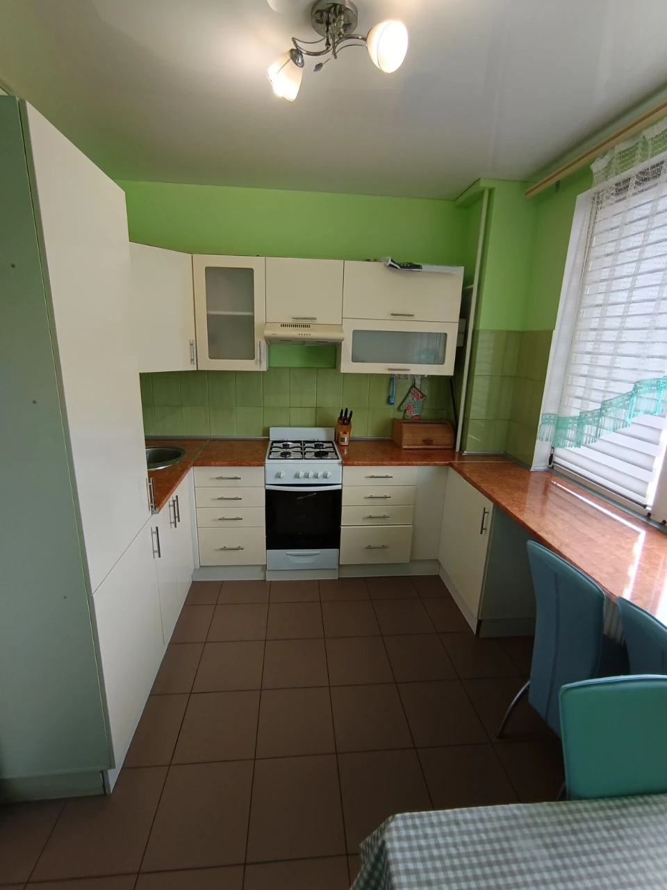 Продам 1-ую квартиру с ремонтом, мебелью и газом, 40 кв. мет