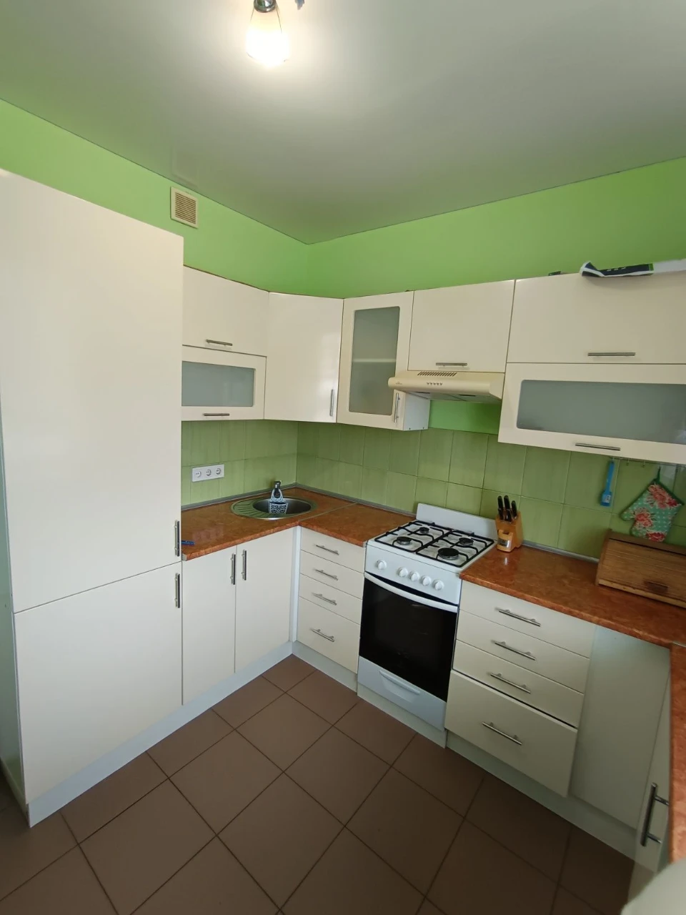 Продам 1-ую квартиру с ремонтом, мебелью и газом, 40 кв. мет