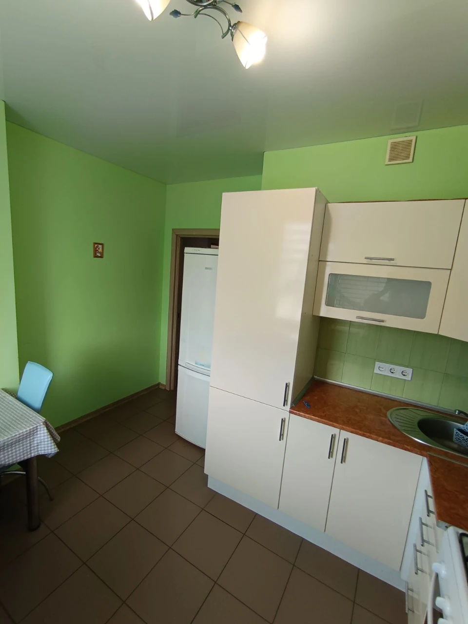 Продам 1-ую квартиру с ремонтом, мебелью и газом, 40 кв. мет