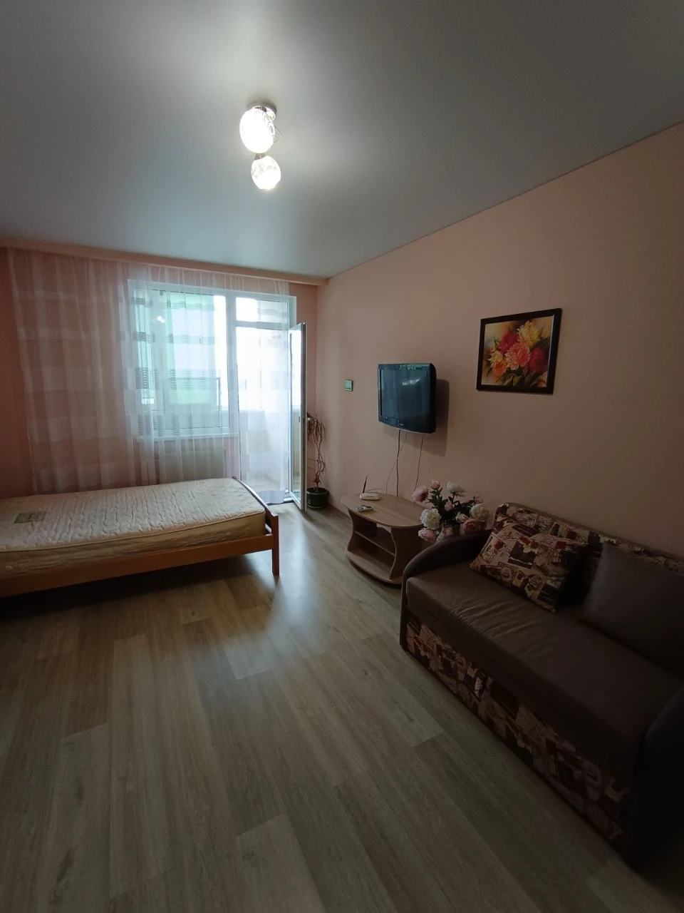 Продам 1-ую квартиру с ремонтом, мебелью и газом, 40 кв. мет