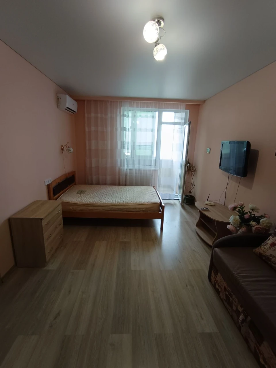 Продам 1-ую квартиру с ремонтом, мебелью и газом, 40 кв. мет