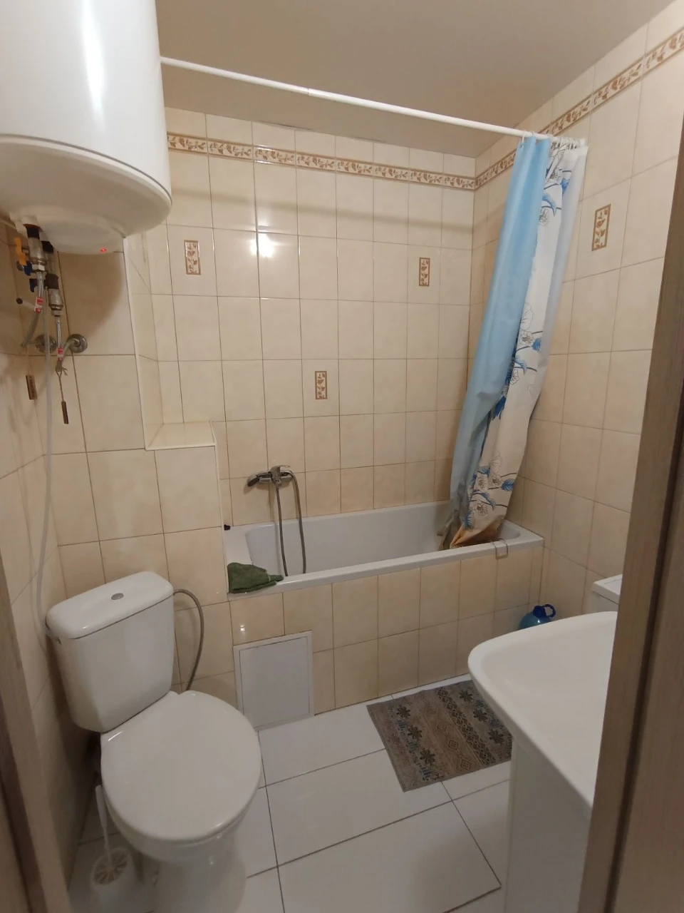 Продам 1-ую квартиру с ремонтом, мебелью и газом, 40 кв. мет