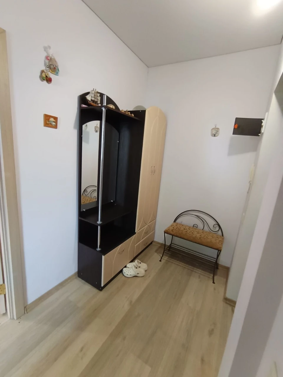 Продам 1-ую квартиру с ремонтом, мебелью и газом, 40 кв. мет