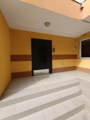 Продам 1-ую квартиру с ремонтом, мебелью и газом, 40 кв. мет