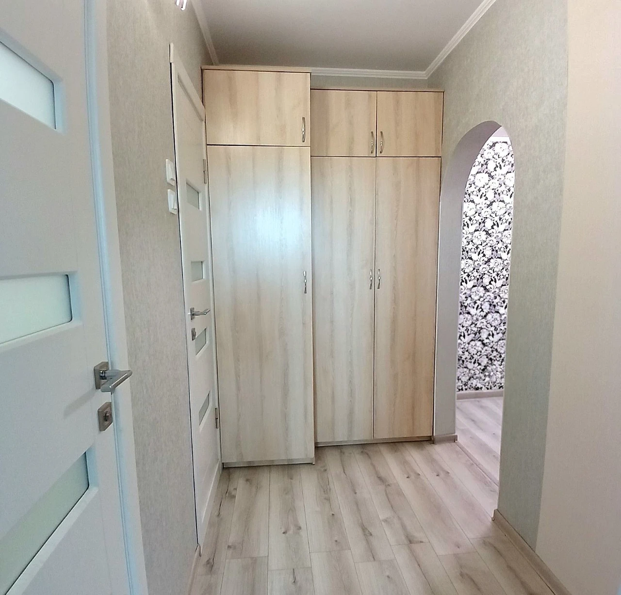 Sale of a 3-room apartment, 70 sq.m, Krosnya