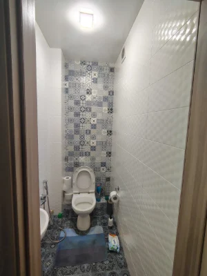 2 room apartment, Chornovola Street, side street To