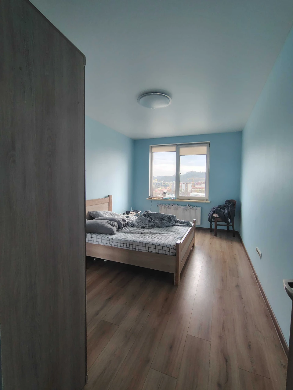 2 room apartment, Chornovola Street, side street To
