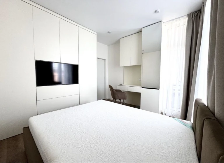 Sale of a 1.5-bedroom apartment in a new building