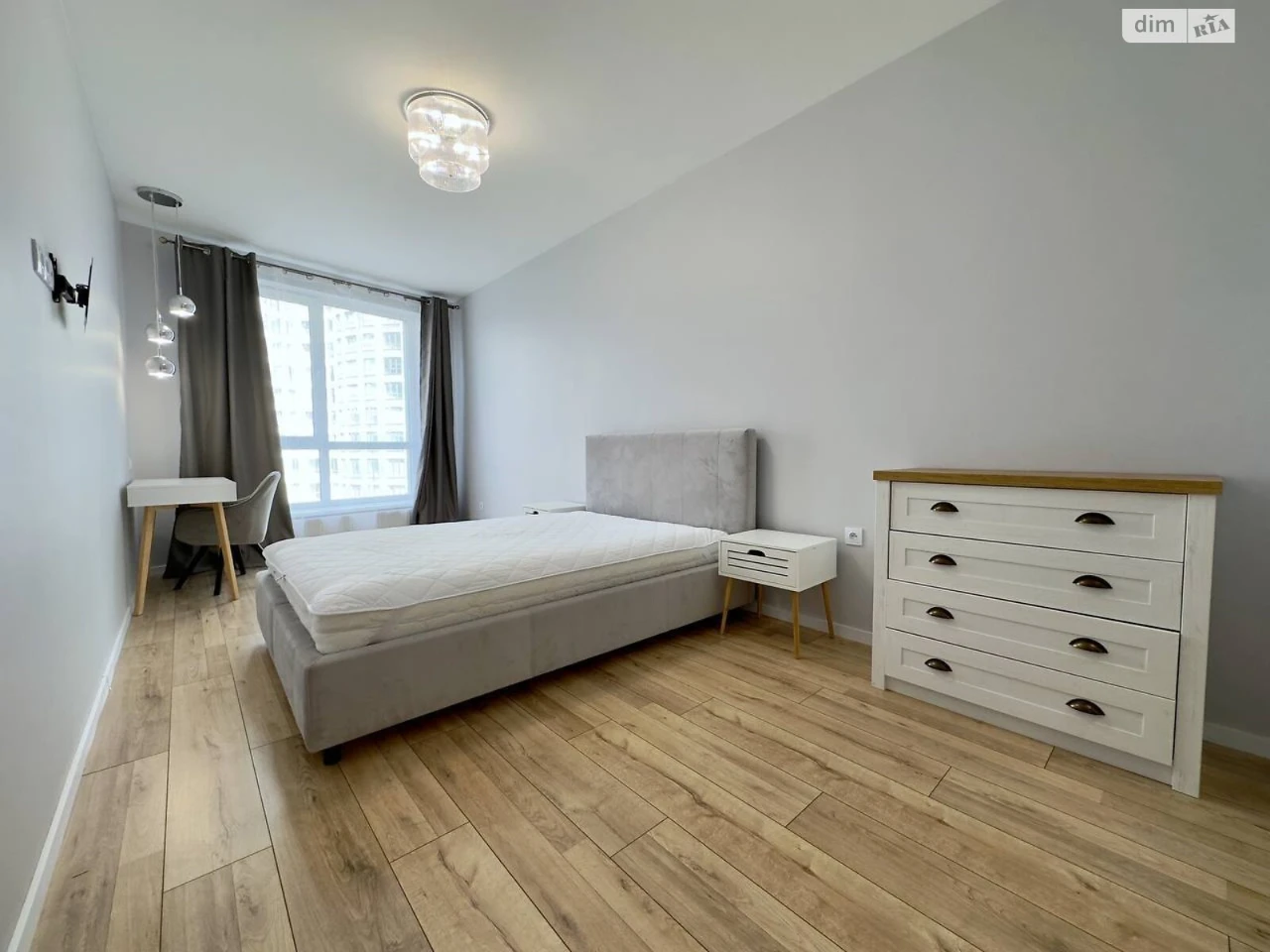 Long-Term Rental: One-Bedroom Apartment in "PARUS CITY" Residence