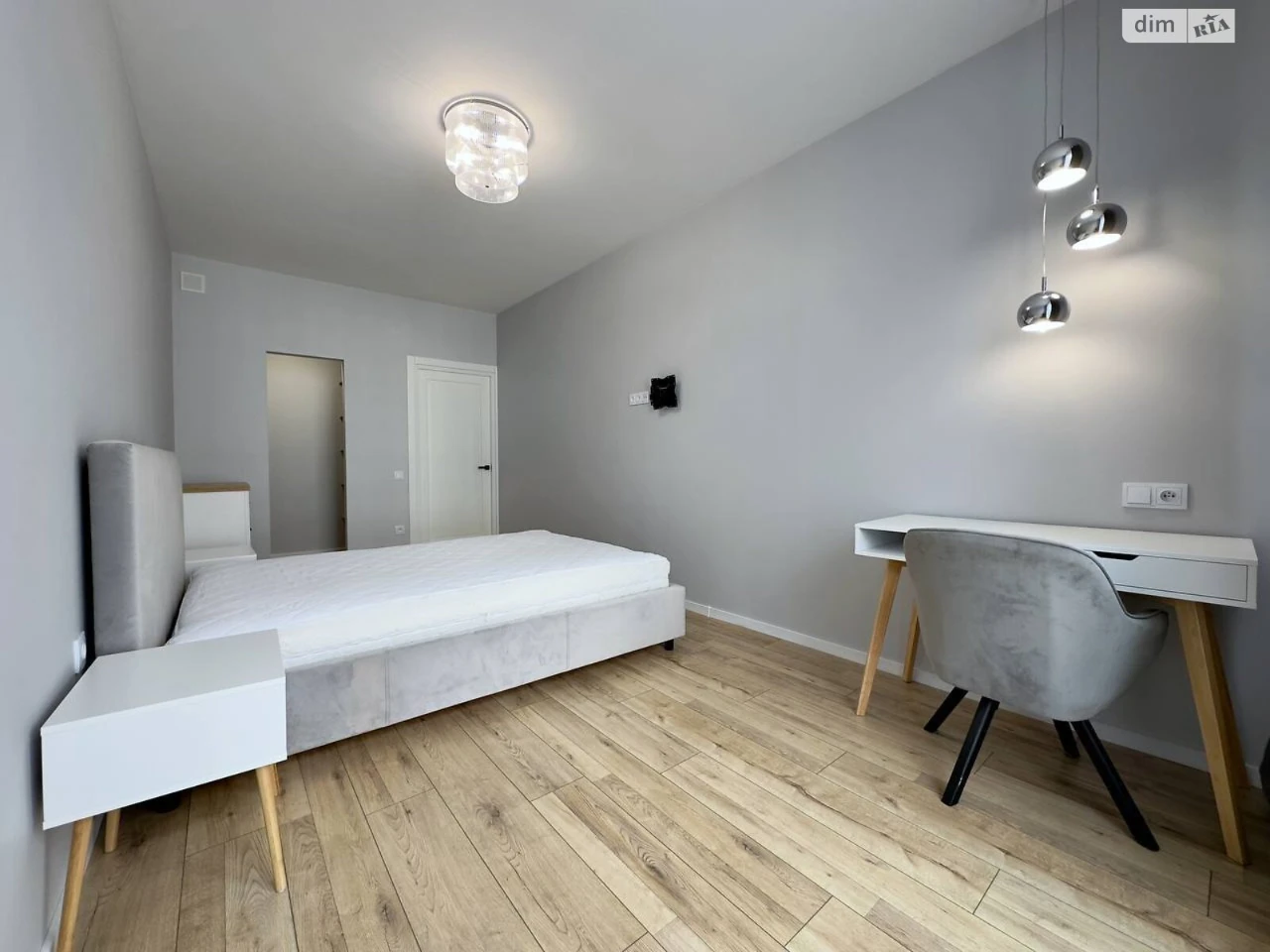 Long-Term Rental: One-Bedroom Apartment in "PARUS CITY" Residence