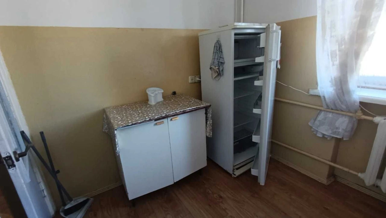 1-room apartment on Chorchyl Street, Krasnotse, 15-minute walk to Дарниця metro station