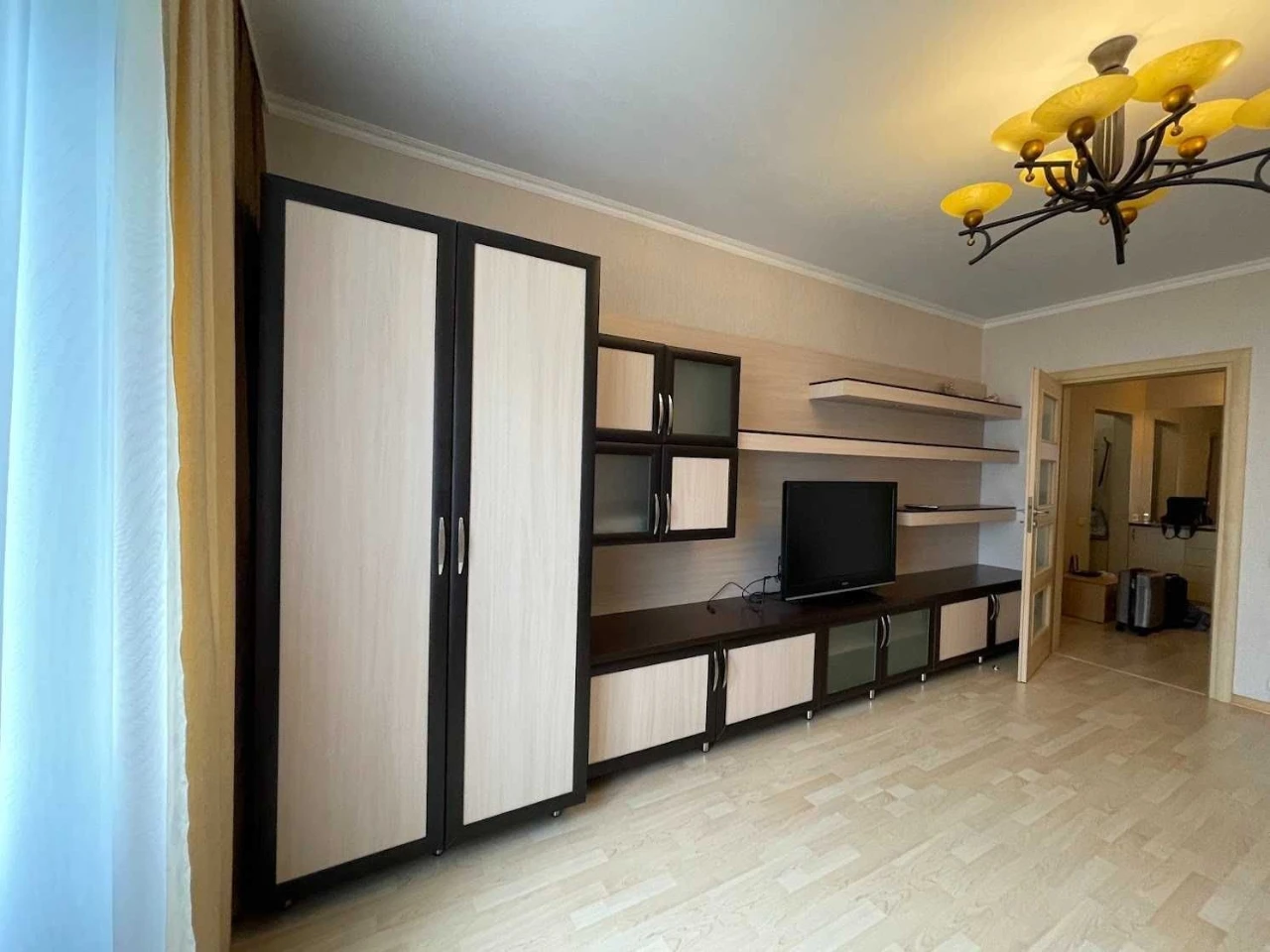 Rent 3-room apartment in the Holosiiv district, Zdanovska Street