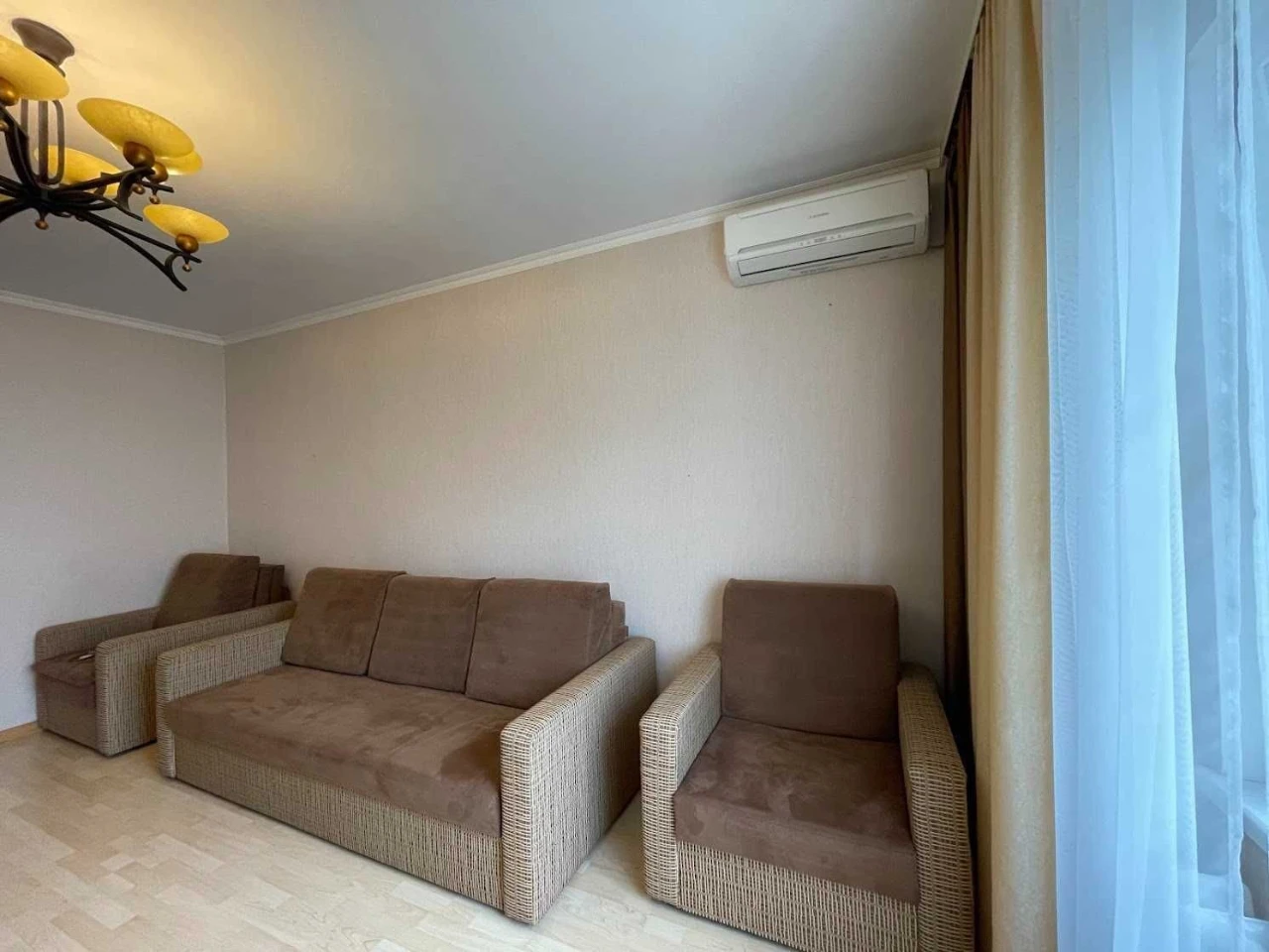 Rent 3-room apartment in the Holosiiv district, Zdanovska Street