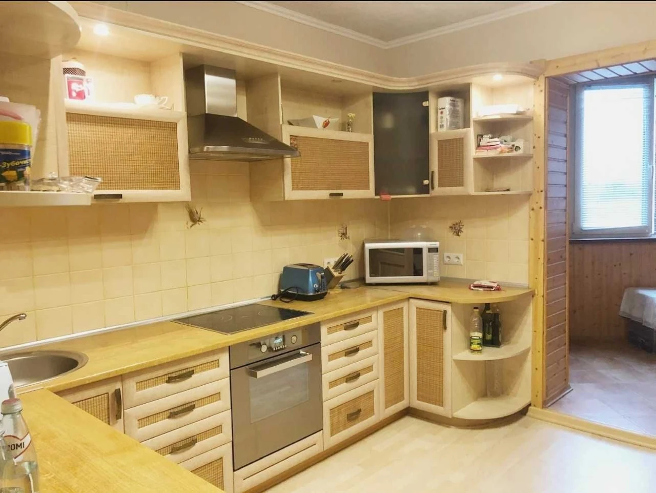 Rent 3-room apartment in the Holosiiv district, Zdanovska Street
