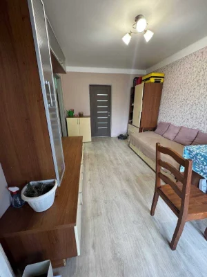 Cozy 3-bedroom apartment at 4B, Boris Martos Street, near the "Left Bank" metro station