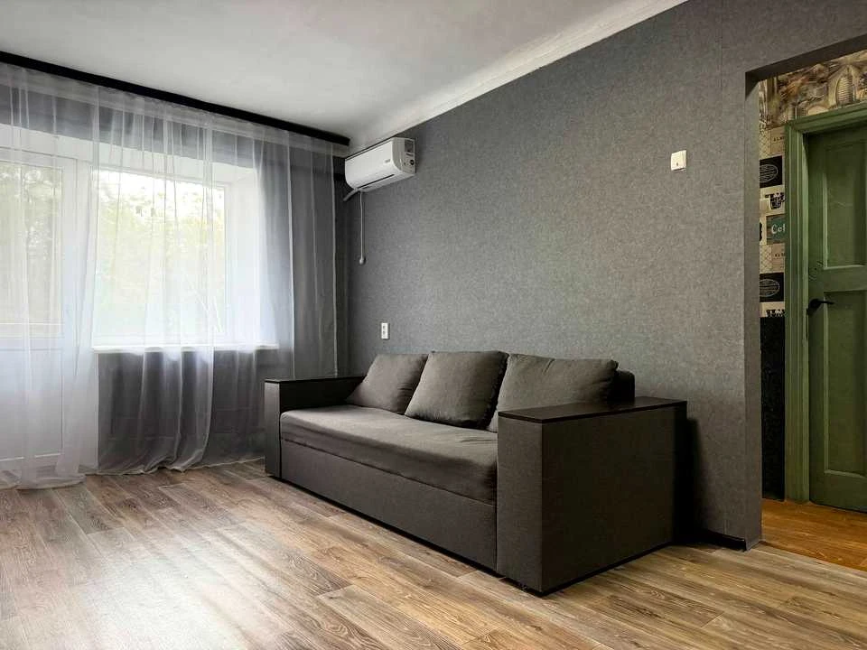 Apartment. Dnipro, Magdalyynska Street